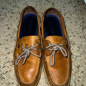 Men’s Sperrys boat shoes